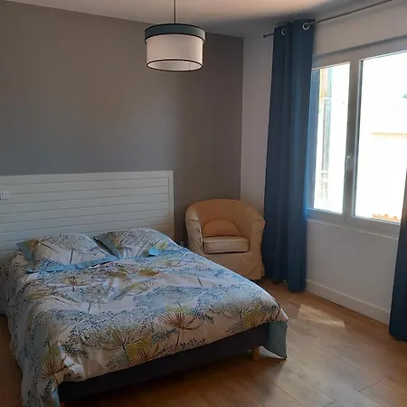 Julie Apartmán Saint-Bonnet-sur-Gironde